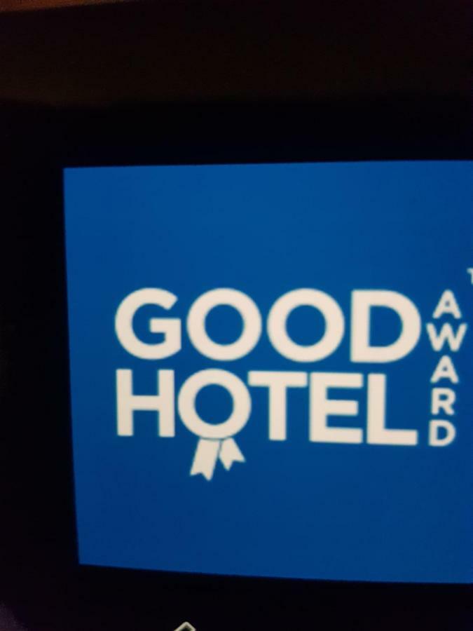 Mayfair Hotel 黑潭 外观 照片